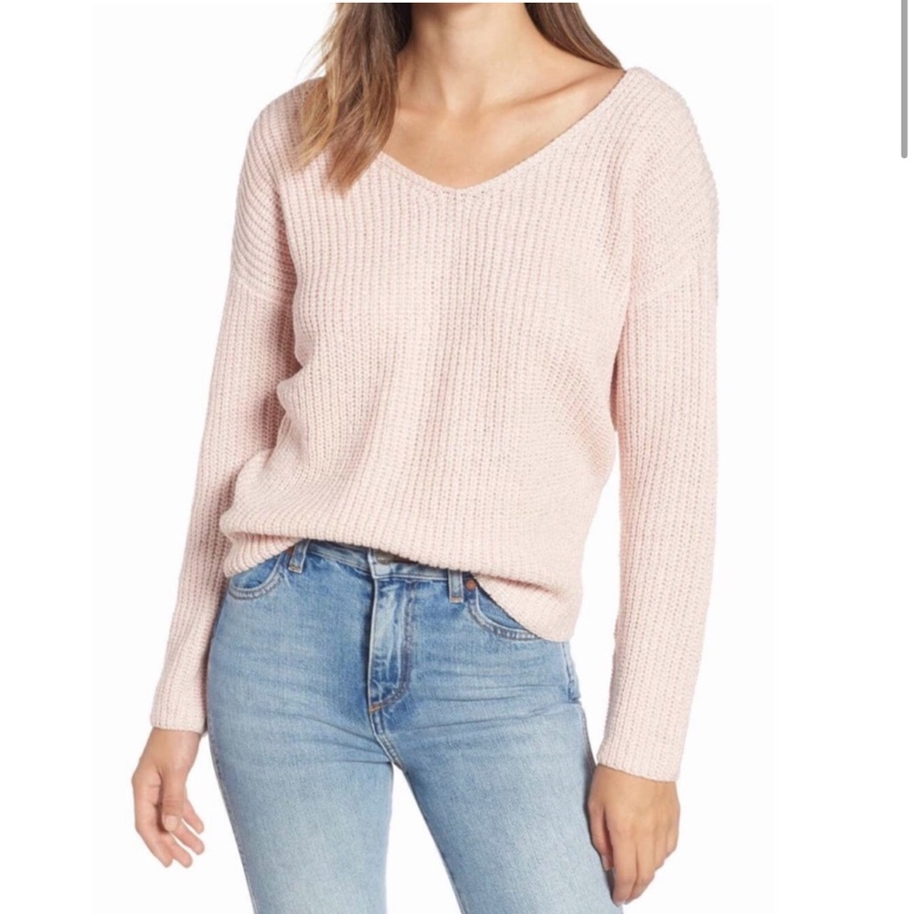 Astr Light Pink V-Neck Sweater